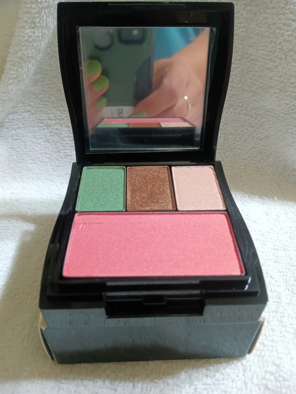 Mary Kay  Petite Palette Pink Blush with Green, Brown & Champagne Eyeshadows